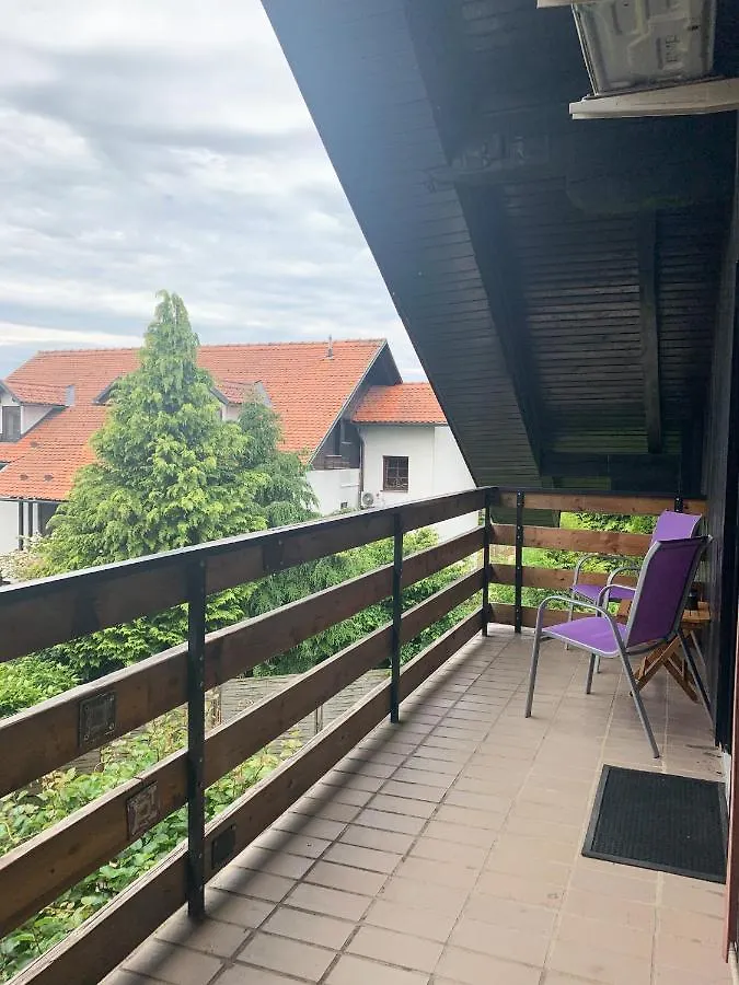Ela'S Apartment Komenda