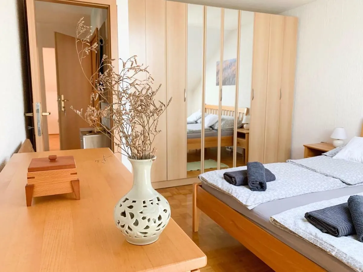 Ela'S Apartment Komenda