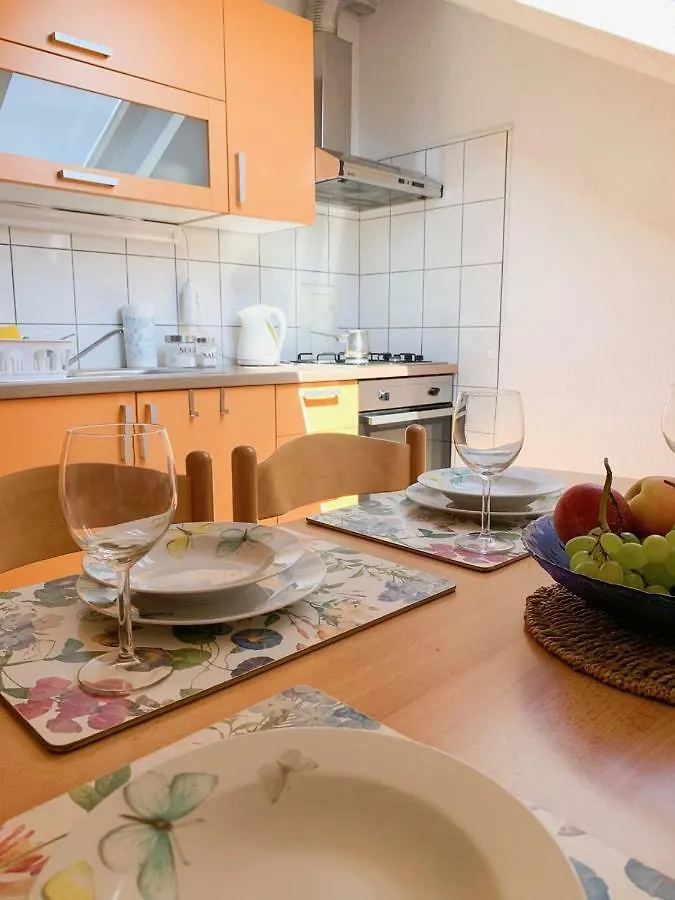 Ela'S Apartment Komenda Eslovenia